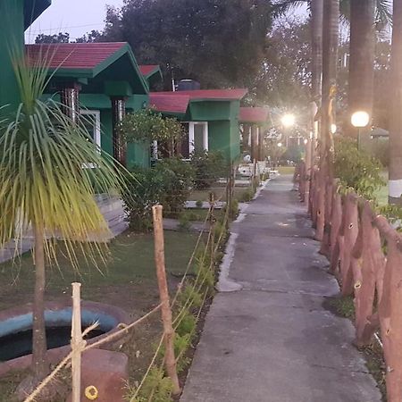 Midway Resort Ришикеш Экстерьер фото
